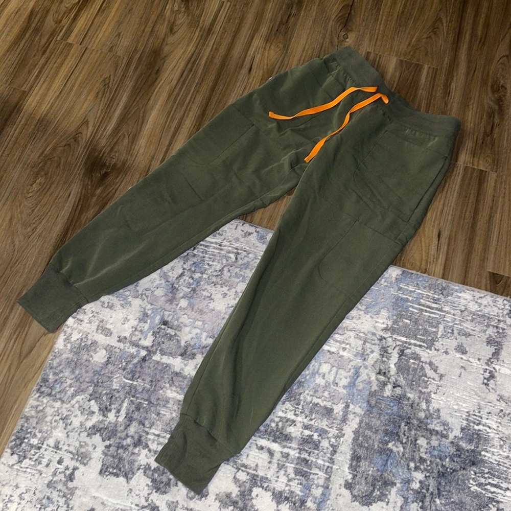 Figs scrub joggers
